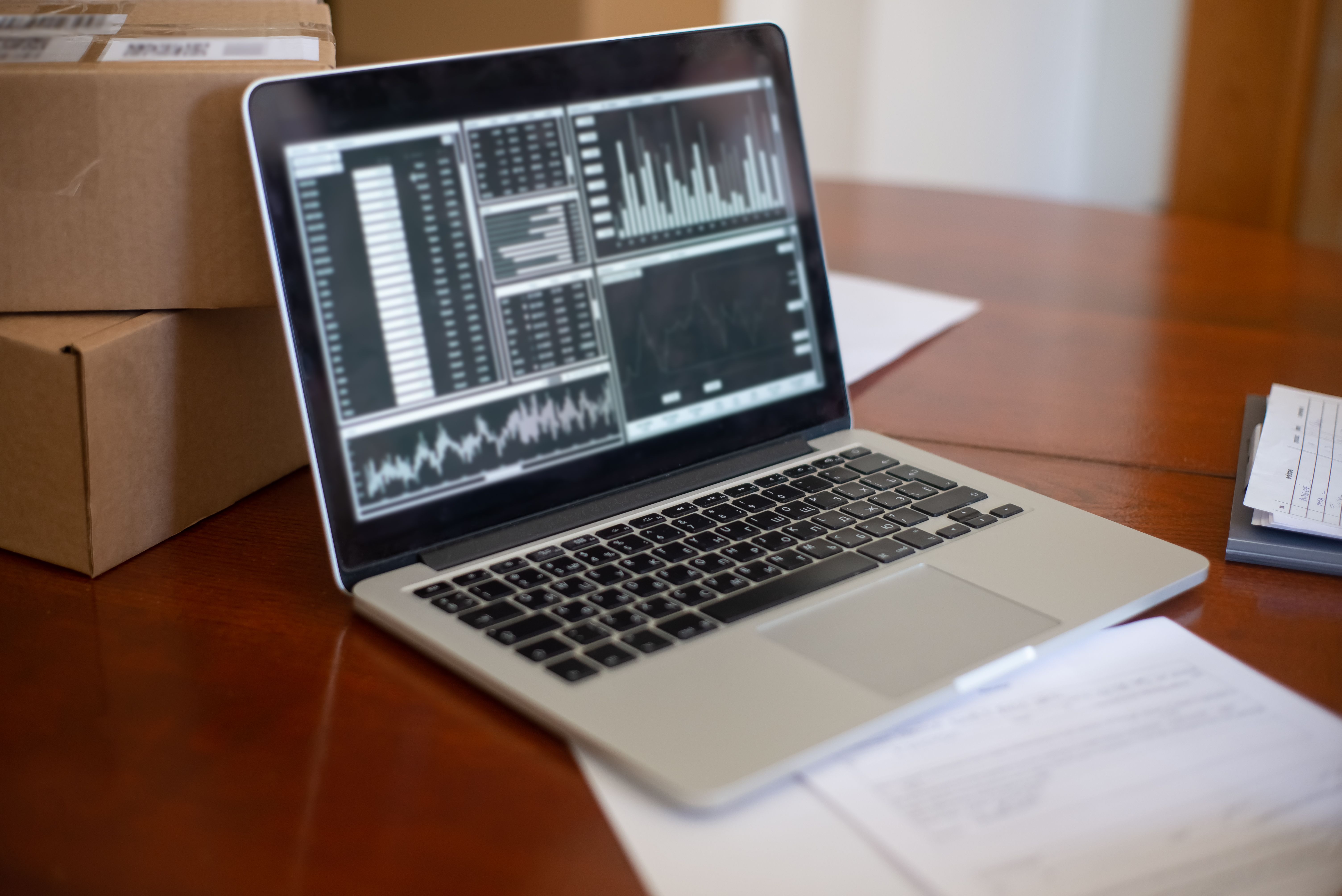 An e‑commerce workspace for analysing performance and managing orders